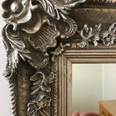 Elizabeth House Konukevi