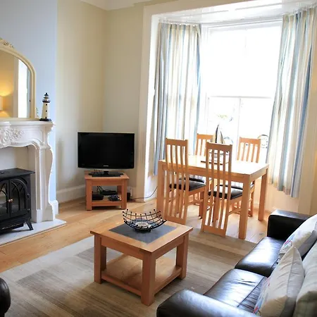 Elizabeth House 2* Whitby