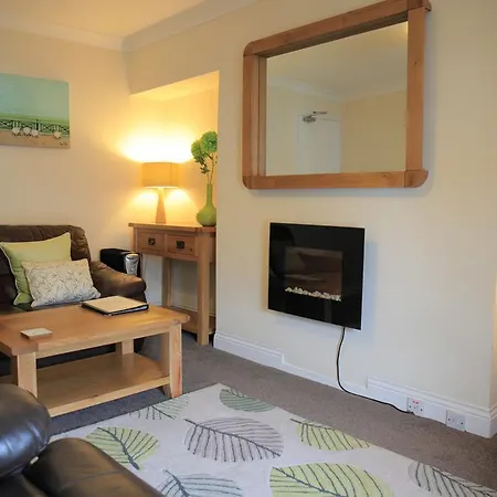 Konukevi Elizabeth House 3*